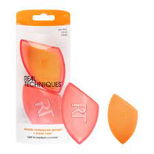 Real Techniques Miracle Complexion Sponge + Travel Case | ريل تكنيك سيت اسفنجة مكياج مناسبة للسفر