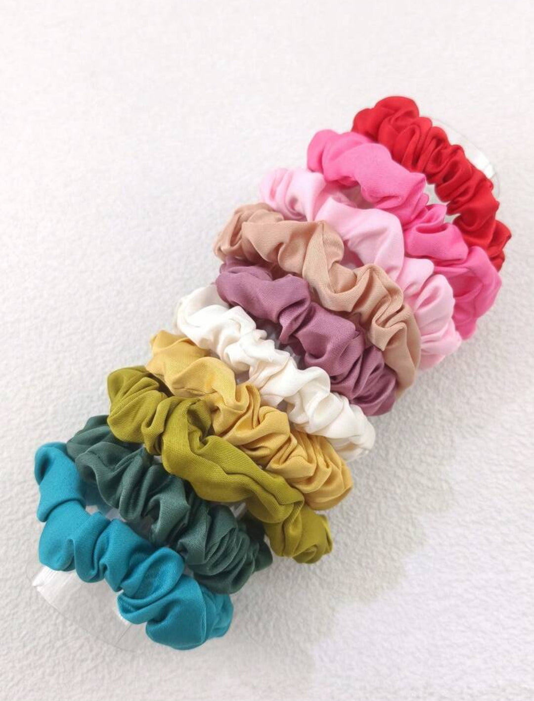 Multi Colored Hair Loops - 10pcs | مجموعة ربطات الشعر - 10 قطع