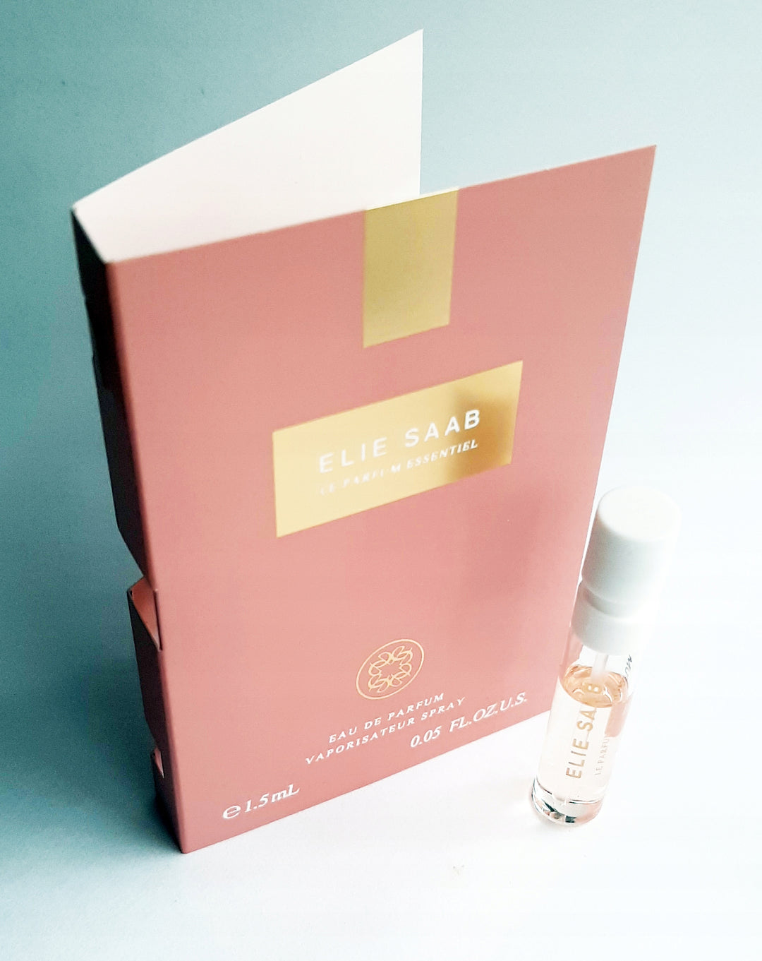 Elie Saab Sample Le Parfum Essentia - 1.5 ml | ايلي صعب عينة عطر لي بارفيوم اسنشيال للنساء - 1.5 مل