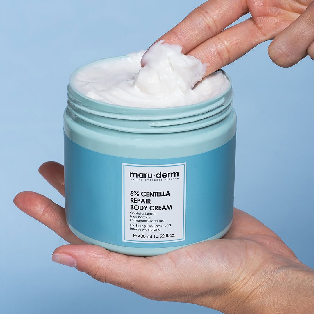 maru.derm %5 Centella Repair Body Cream - 400ml | مارو.ديرم كريم السينتيلا 5% المرمم للجسم - 400 مل