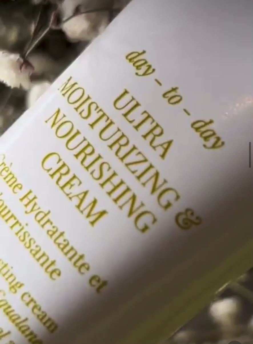 Cosmed Day To Day Ultra Moisturizing Nourishing Cream - 40ml | كوزميد كريم مغذي ومرطب - 40 مل