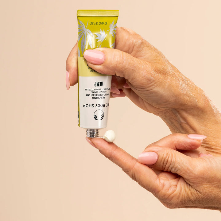 The Body Shop Rescuing Hand Protector Hemp - 30 ml | ذا بودي شوب كريم مرطب لليدين ببذزر القنب - 30 مل