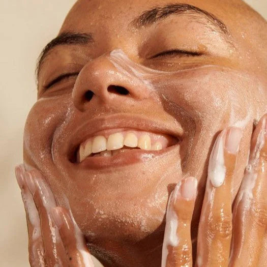 The Body Shop Vitamin E Gentle Facial Wash Hydrate - 125ml | ذا بودي شوب غسول للبشرة بالفيتامين اي - 125 مل