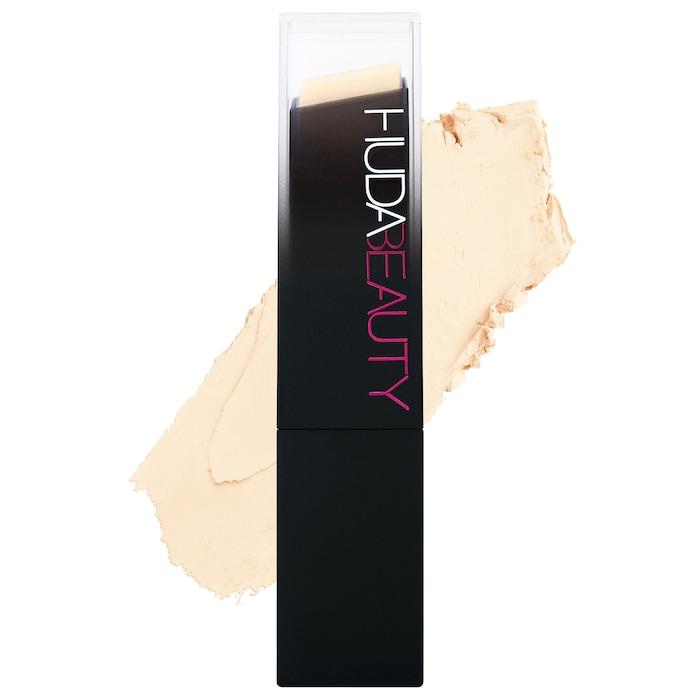Huda Beauty Faux Filter Skin Finish Buildable Coverage Foundation Stick | هدى بيوتي عصا كريم أساس تغطية خفيفة قابلة للبناء