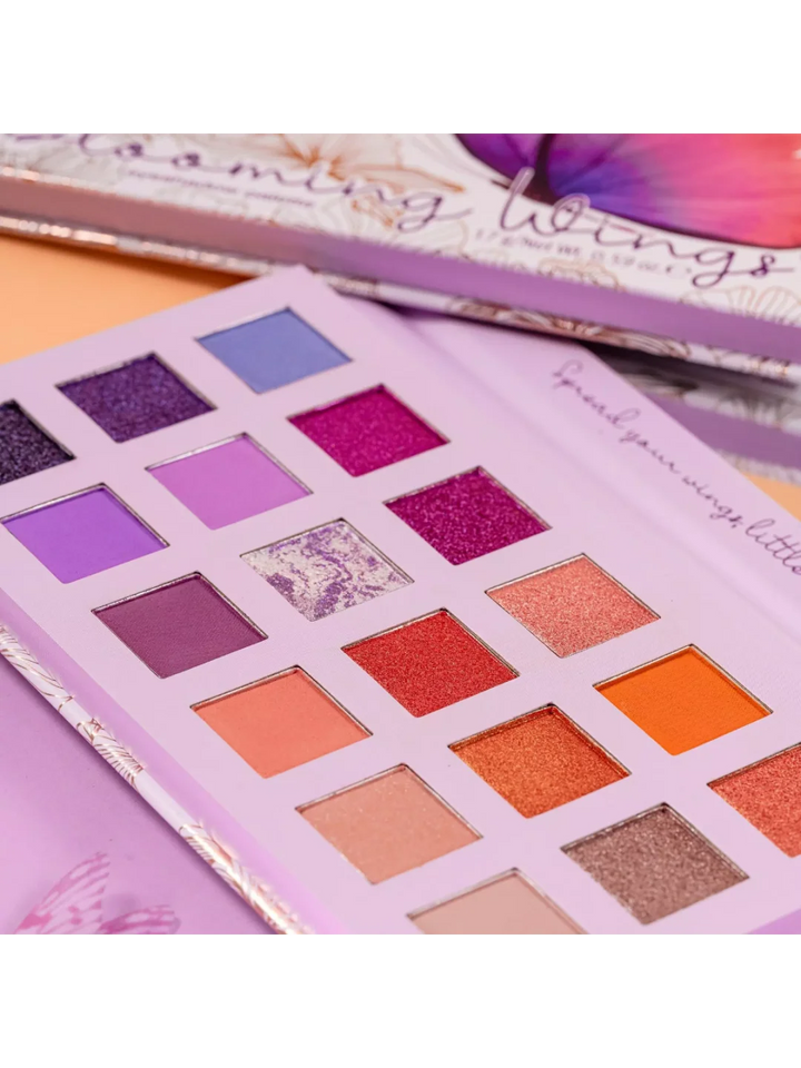 Essence Blooming Wings Eyeshadow Palette No.04 |ايسنس باليت ظلال العيون بلومينج وينجز رقم 04