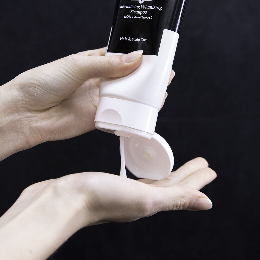 sisley Revitalizing Volumizing Shampoo - 200 ml | سيسلي شامبو مقوي و مكثف للشعر - 200 مل‏
