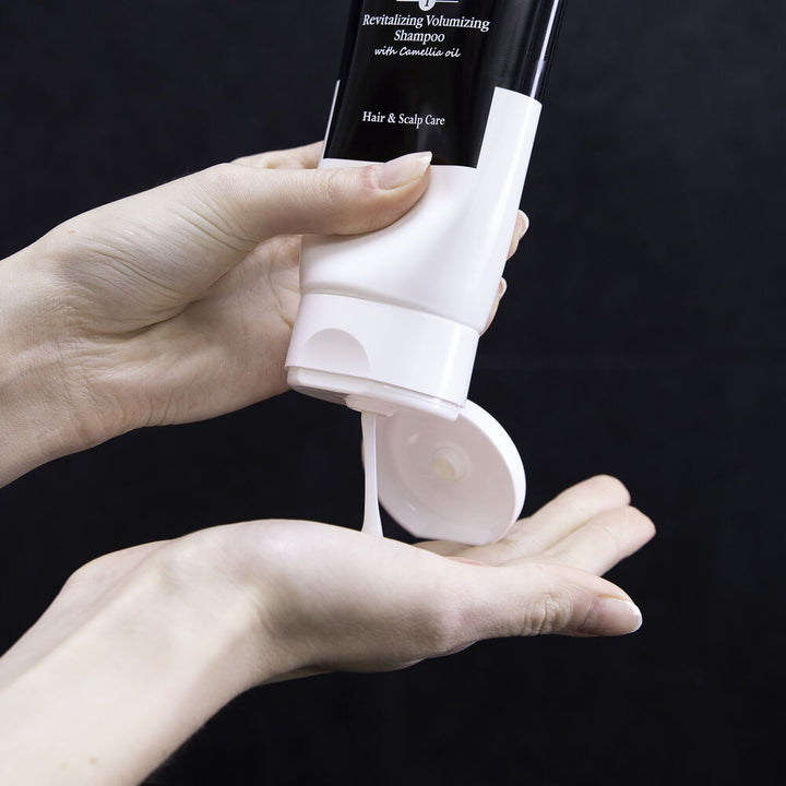 sisley Revitalizing Volumizing Shampoo - 200 ml | سيسلي شامبو مقوي و مكثف للشعر - 200 مل‏