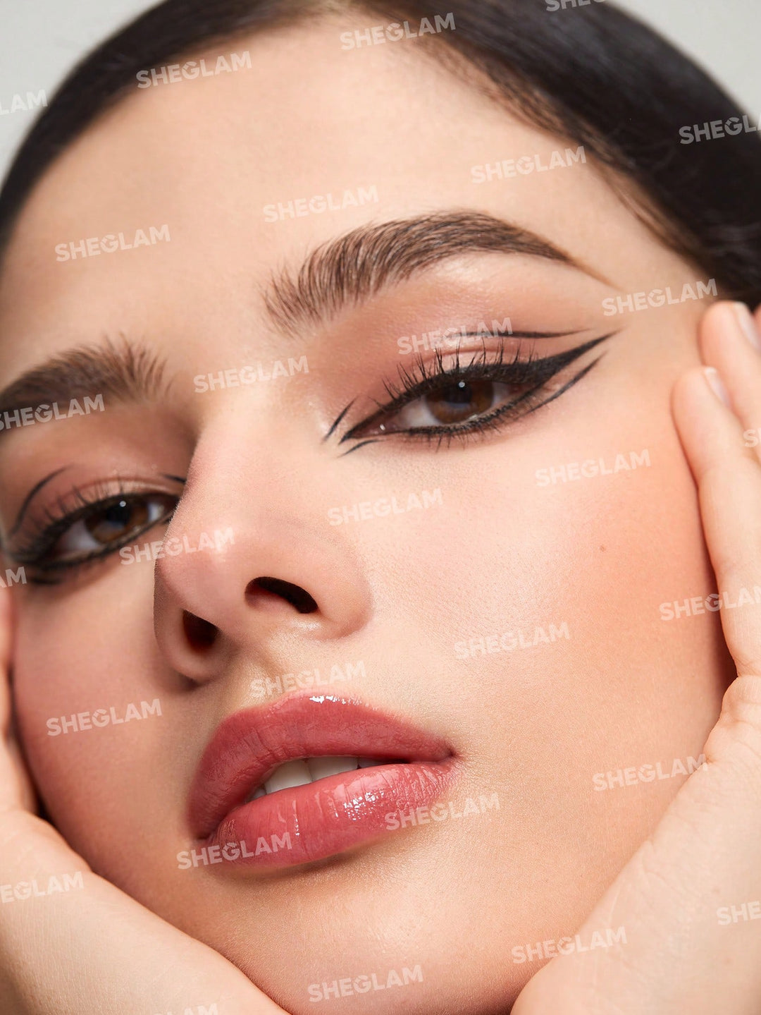 SHEGLAM Think Sharp Eyeliner - 0.5ml | شيكلام ايلاينر - 0.5 مل