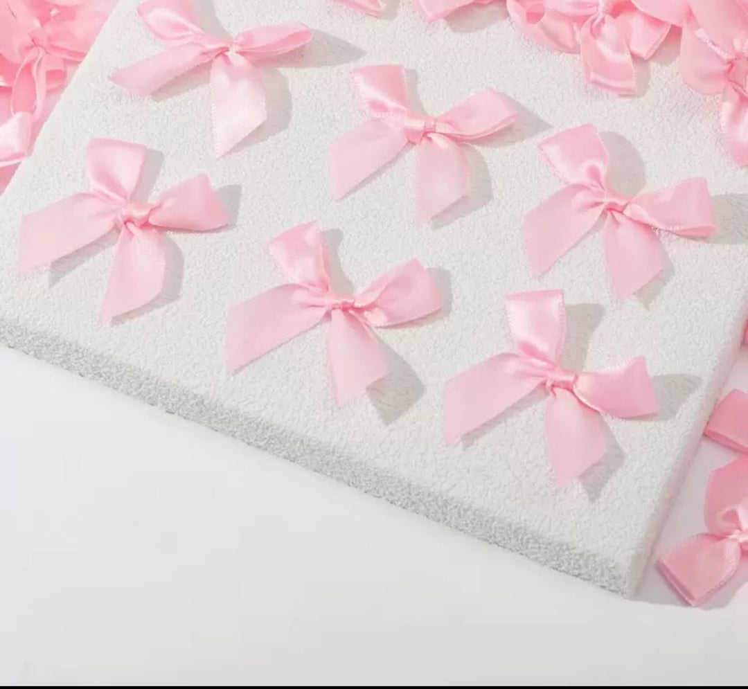 6 pieces of women's bows | شرائط زينة على شكل فيونكات ساتان - 6 قطع
