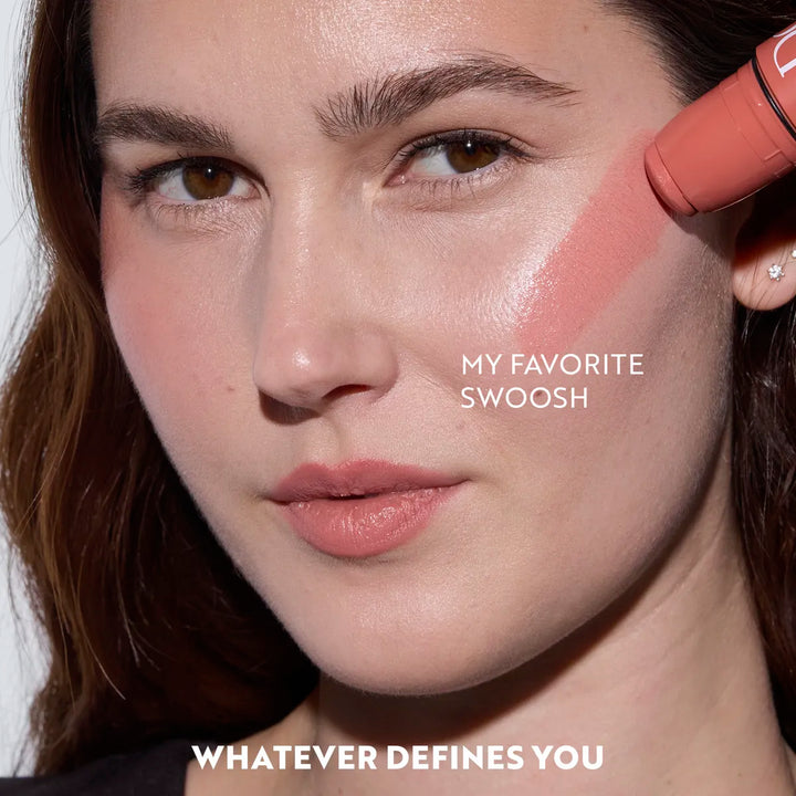 Isadora The Blush Stick Cheeks Lips & Eyes - 5.5g | إيزادورا ذا بلاش ستيك للخدود والشفاه والعيون - 5.5 جم