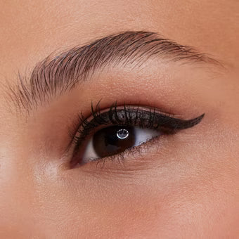 Essence Lash Princess Liner Black Waterproof | ايسنس قلم تحديد العيون اسود غامق