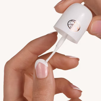 Tip Painter MANICURE french - 01: You're So Fine |  ايسنس صبغ أظافر رقم 01