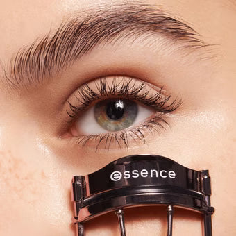 Essence Eyelash curler | ايسنس أداة تجعيد الرموش