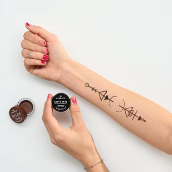 Essence Stay & Play Gel Eyeliner Pot - 5g | ايسنس ايلاينر جل - 5 غرام