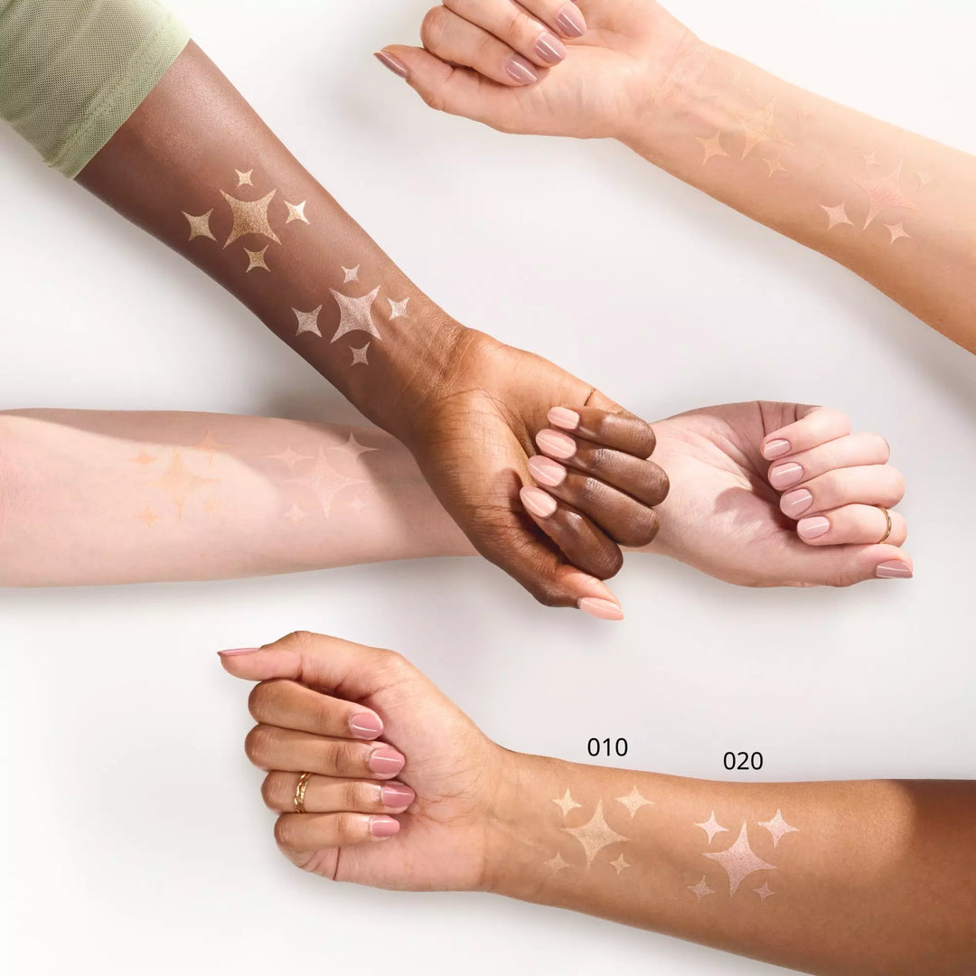 Essence Baby Got Glow Highlighter Stick - 5,5g | إيسنس بيبي جوت جلو  هايلايتر –5.5 جم