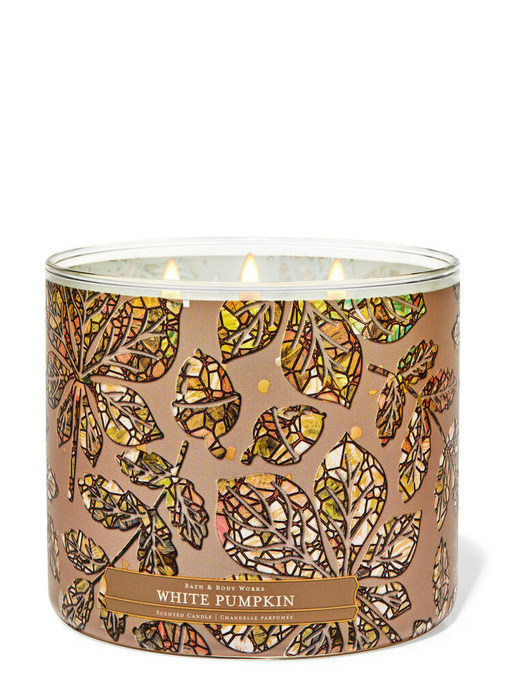 Bath & Body Works Scented Candle Made With Natural Essential Oils - 411g | باث اند بودي وركس شمعة معطرة مصنوعة من زيوت طبيعية - 411 غرام