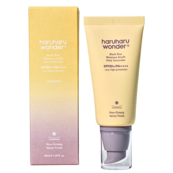 Haruharu Wonder Black Rice Moisture Airyfit Sunscreen Spf50 - 50ml | هاروهارو وندر واقي شمسي بالأرز الأسود spf50 - 50 مل