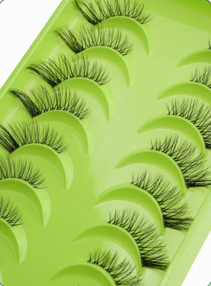 End Lashes - 10pcs | رموش صنايعة لنهاية العين - 10 قطع