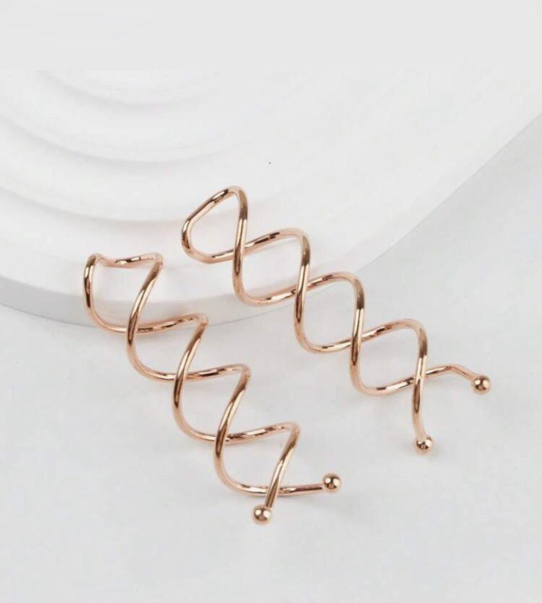 Hair clips in black brown gold and silver - 10 pieces in gold | مشابك شعراسود ،قهوه ،ذهب ،فضي - 10 قطع