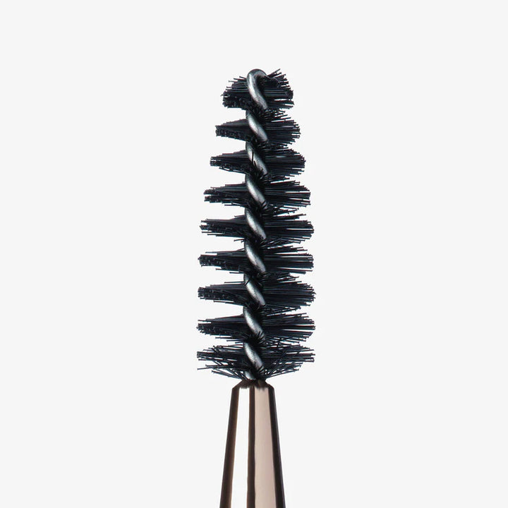 ANASTASIA BEVERLY HILLS Brush 12 - Dual-ended Firm Angled Brush | انستازيا بيفرلي هيلز فرشاة ثنائية الاطراف للحواجب