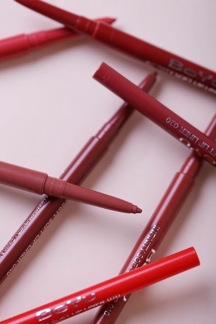 BeYu Infinity Soft Lip Liner | بيو انفنتي كونتور للشفاه