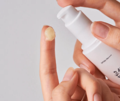 Ginseng Moist Sun Serum SPF 50+ PA++++ - 50ml | واقي شمسي جينسينع مع عامل حماية 50 - 50 مل