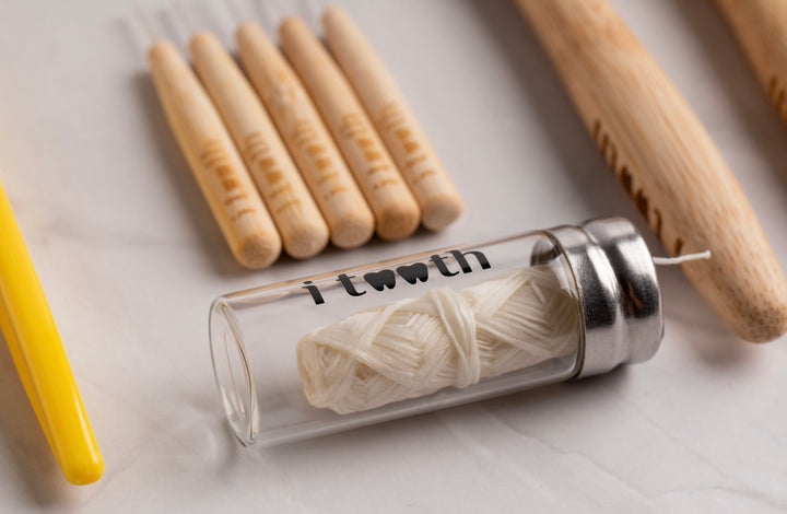 i tooth Natural Silk Floss Glass Bottle | اي توث خيط تنظيف الأسنان الطبيعي