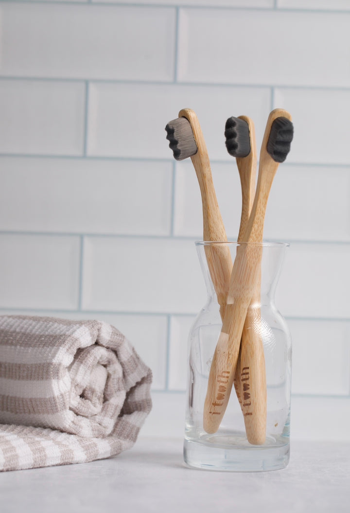 i tooth Bamboo Toothbrush | اي توث فرشاة الأسنان المصنوعة من الخيزران