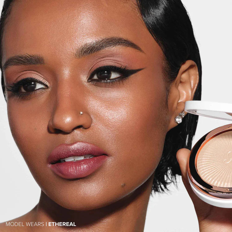 Anastasia Beverly Hills Glow Seeker Highlighter - 11g | أنستازيا بيفرلي هيلز هايلايتر - 11 غرام