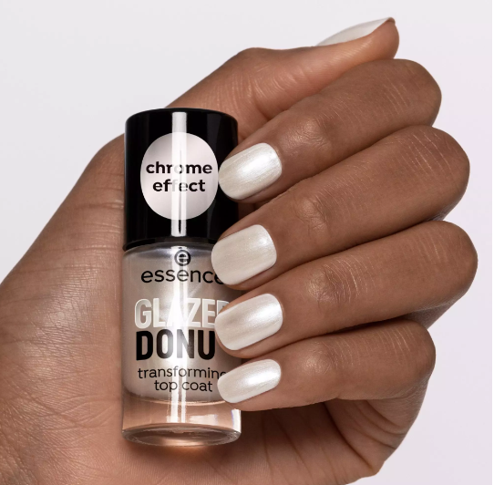 Essence Top Coat Glazed Donut -  8ml | ايسنس توب كوت بتأثير فضي لامع - 8 مل