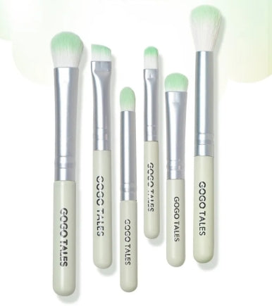 GOGO TALES Palm Cute Object Small Brush Set | جوجو تاليس مجموعة فرش مكياج صغيرة