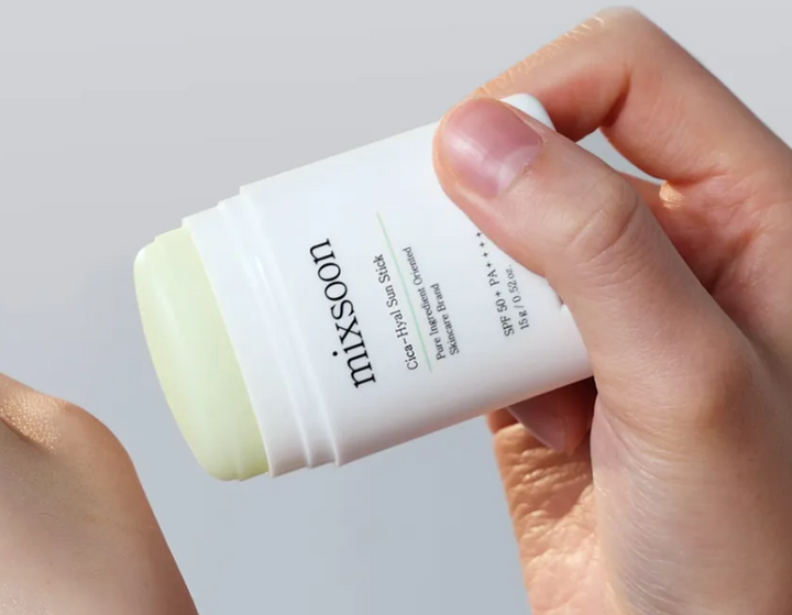 MIXSOON Cica-Hyal Sun Stick Spf 50 - 15g | ميكسون واقي شمسي ستيك spf50 - 15 غرام