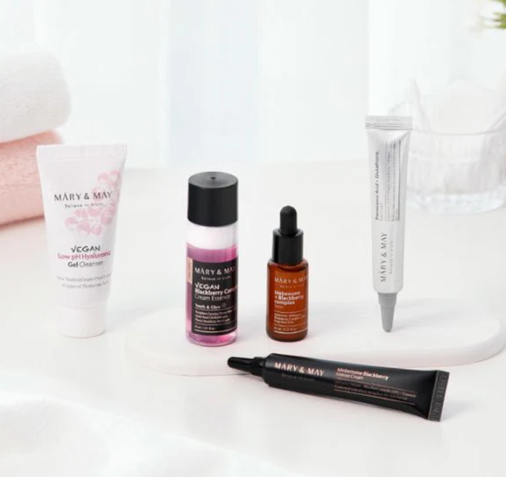MARY & MAY Intense Moisture Care Travel Kit - 5pcs | ماري اند ماي  مجموعة للعناية بالبشرة اثناء التنقل - 5 قطع