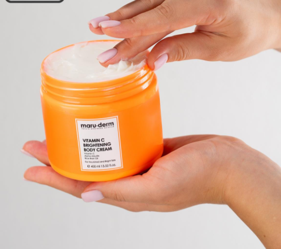 maru.derm Vitamin C Brightening Body Cream - 400ml | مارو.ديرم كريم مرطب للجسم بالفيتامين سي - 400 مل