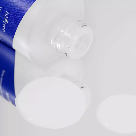 ISNTREE Hyaluronic Acid Water Esszencia - 50ml | إيسنتري  ايسنس هيالورونيك اسيد - 50 مل