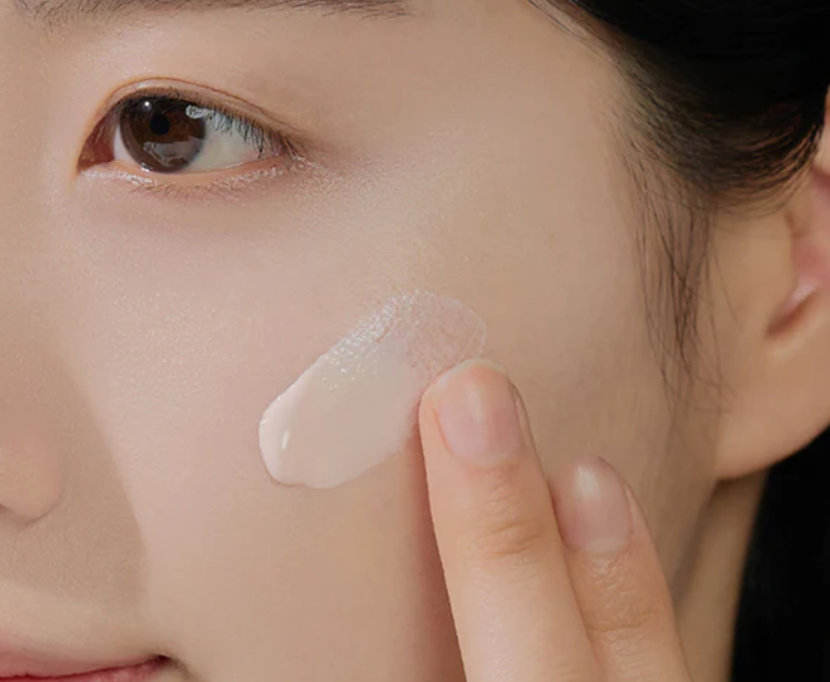 SKIN1004 Tone Brightening Tone-up Sunscreen - 50ml | سكين1004 كريم واقي شمسي لتوحيد لون البشرة - 50 مل