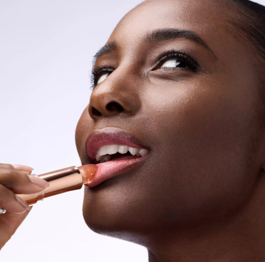 Catrice Glam In Gold Balm 010 - 3.5g | كاتريس مرطب شفاه 010 - 3.5 غرام