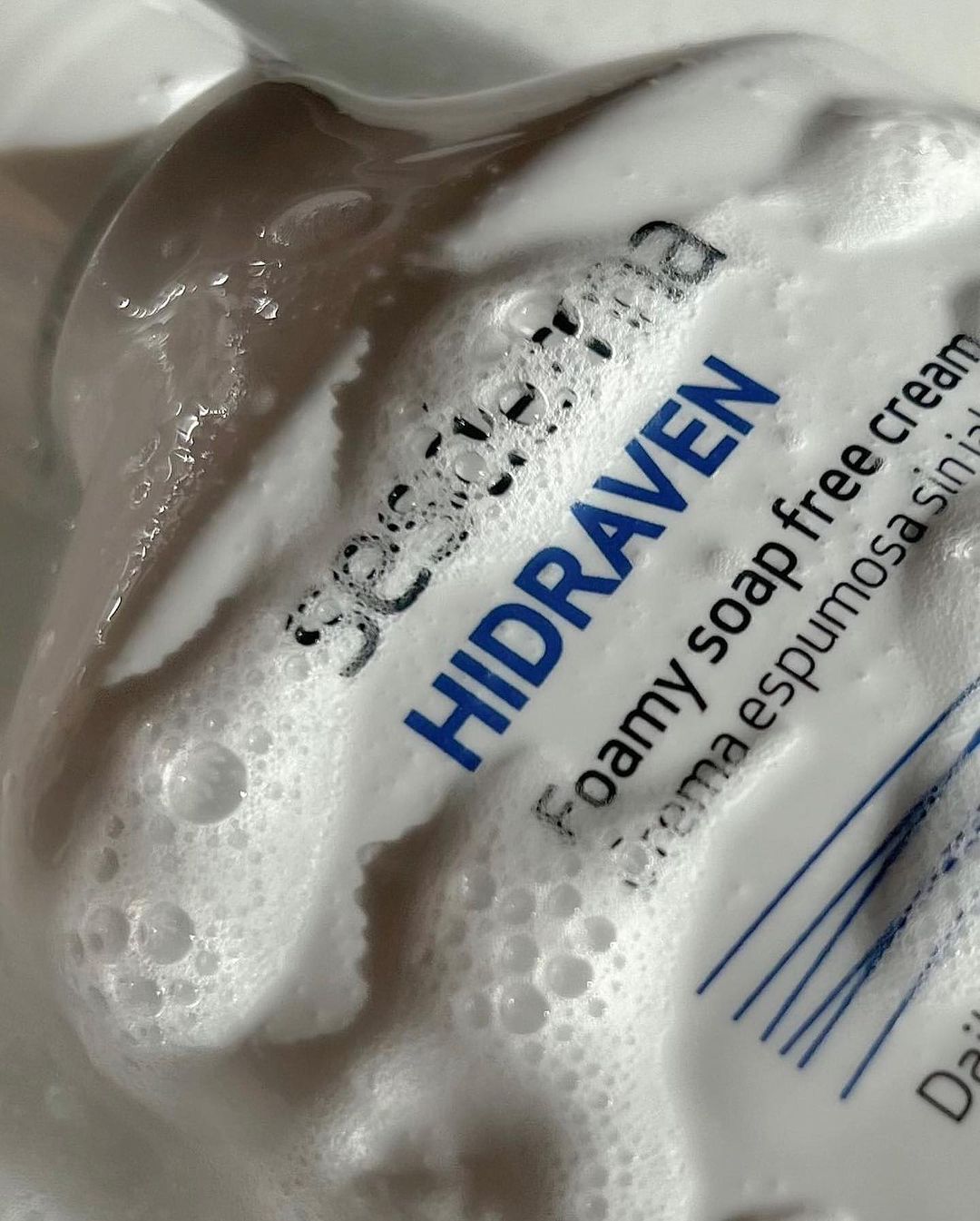 Sesderma Hidraven Foaming Cream Without Soap - 300ml | سيسديرما غسول رغوي كريمي خالٍ من الصابون - 300 مل