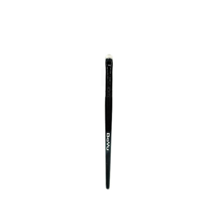 BeYu Flat Eyeshadow Precise Brush No. 011 | بيو فرشاة لظلال العيون - رقم 011