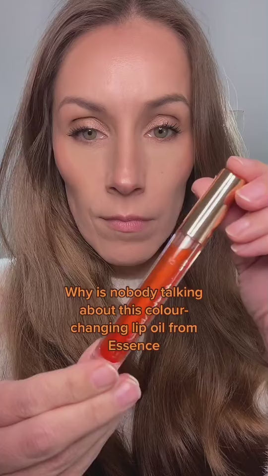 Essence Pumpkins pretty please! colour-changing lip Oil - 4ml | ايسنس غلوس للشفاه - 4 مل