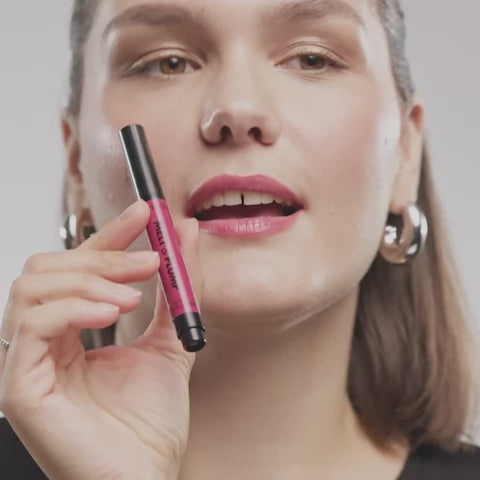 Catrice Melt & Plump Juicy Lip plumper - 1.8g | كاتريس غلوس للشفاه  - 1.8 غرام