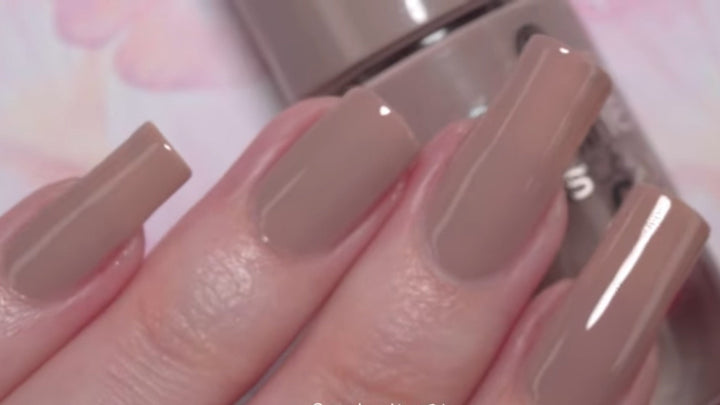 Essence Gel Nail Colour | ايسنس صبغ أظافر بملمس جل