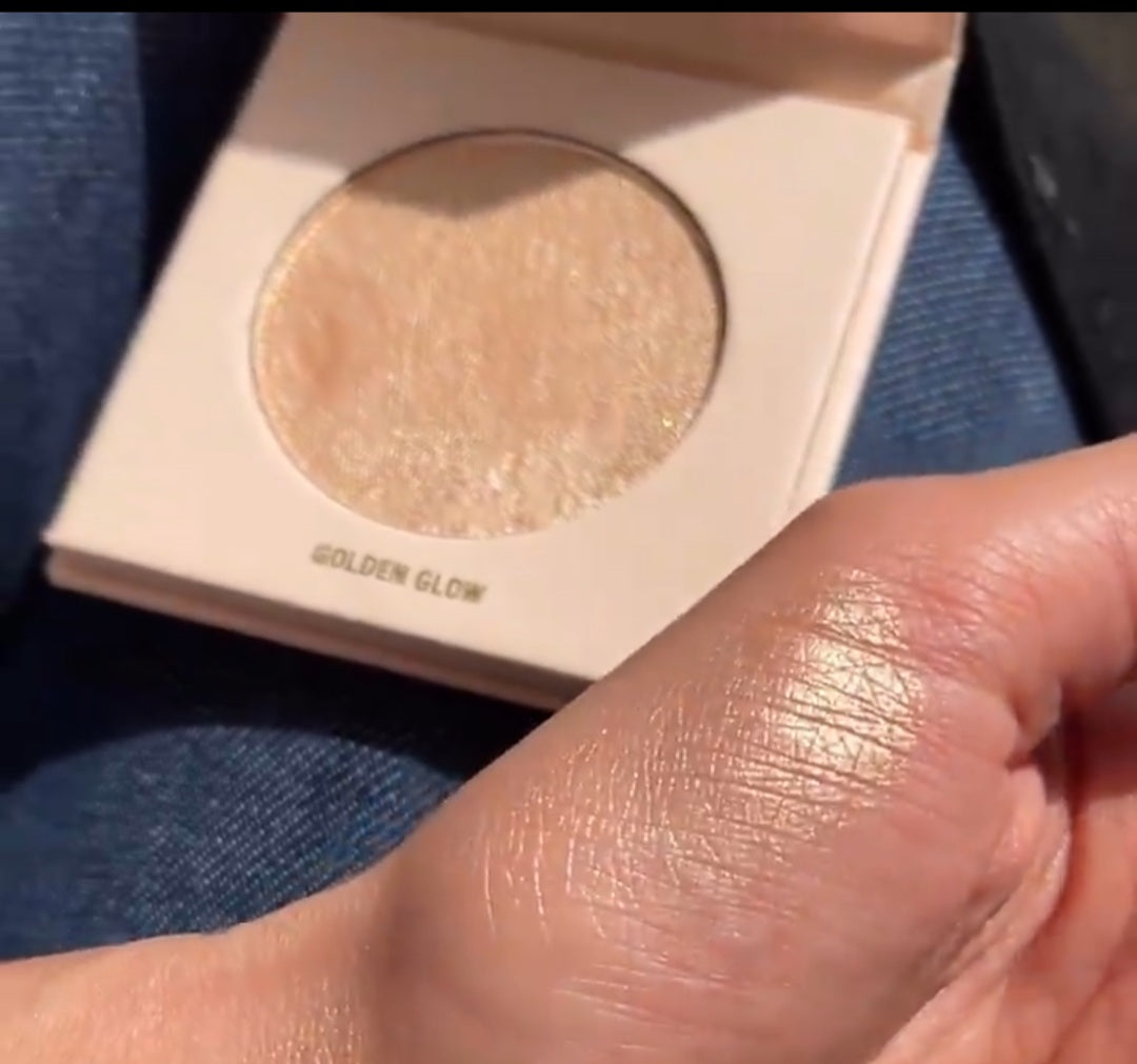 ZEENA Glow Highlighter No. 010 | زينة غلو هايلايتر رقم. 010